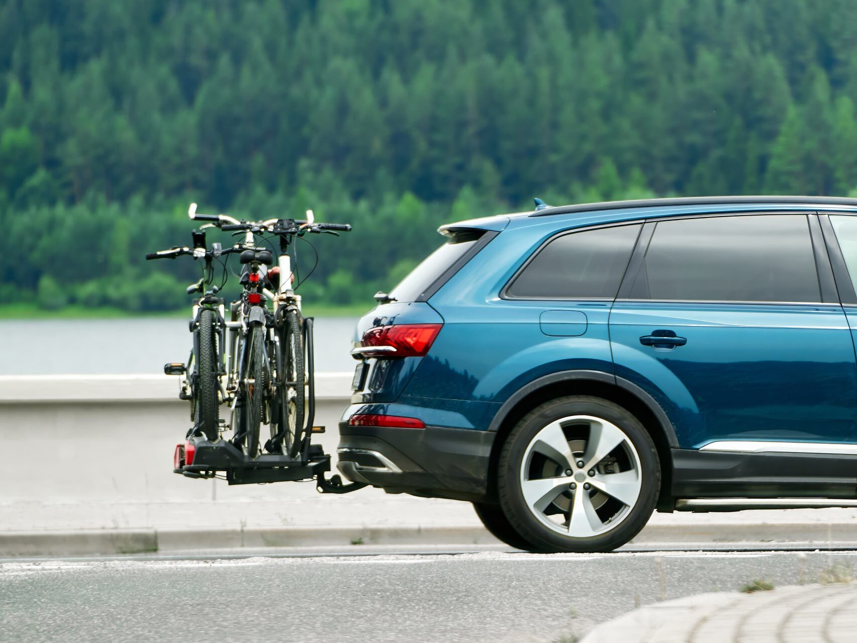 THULE EPOS 3 Nosič bicyklov na ťažné zariadenie pre 3 bicykle